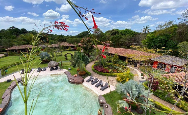 HOTEL-ARA-MERU-LODGE-10.png