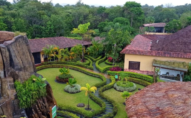 HOTEL-ARA-MERU-LODGE-3.png