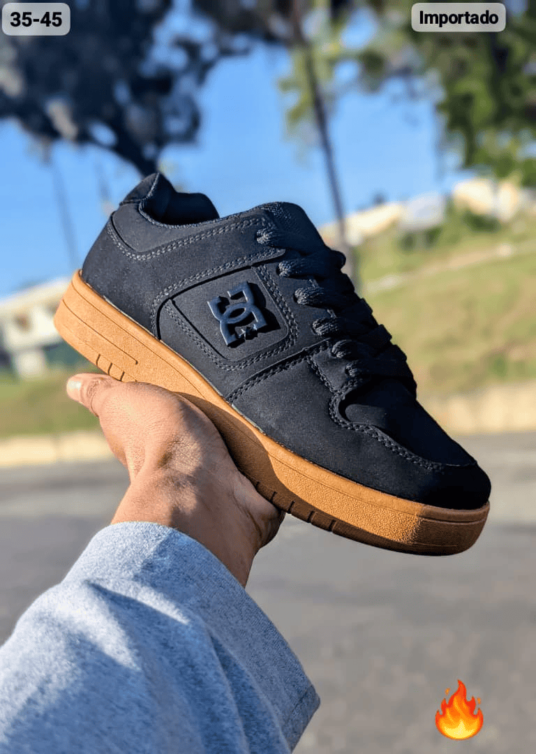 Casual negro con suela caramelo