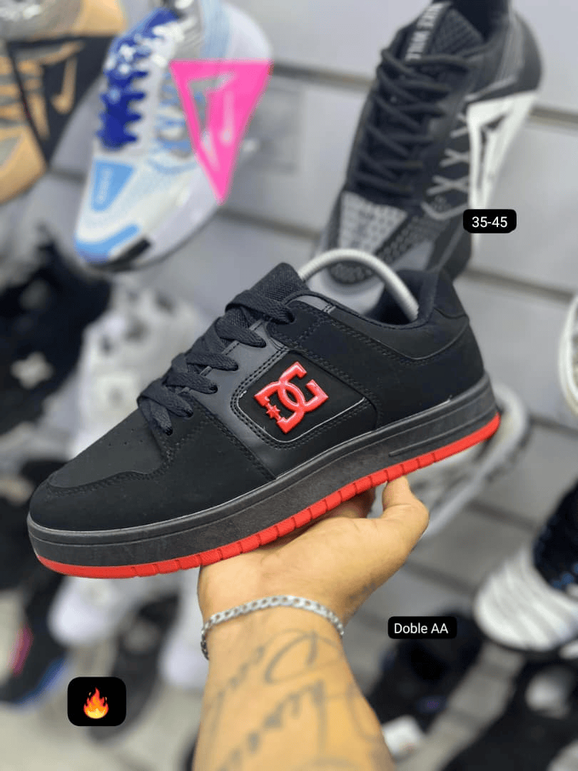 Negro rojo skater